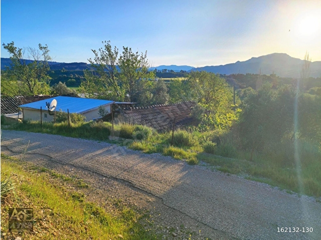 🏕️ DOĞAYLA İÇ İÇE YAŞAM FIRSATI 🌳 374 m² ÇEVRİLİ ARSA | PREFABRİK EV | KARGİR YAPI | AKSU KARAÖZ - Görsel 13
