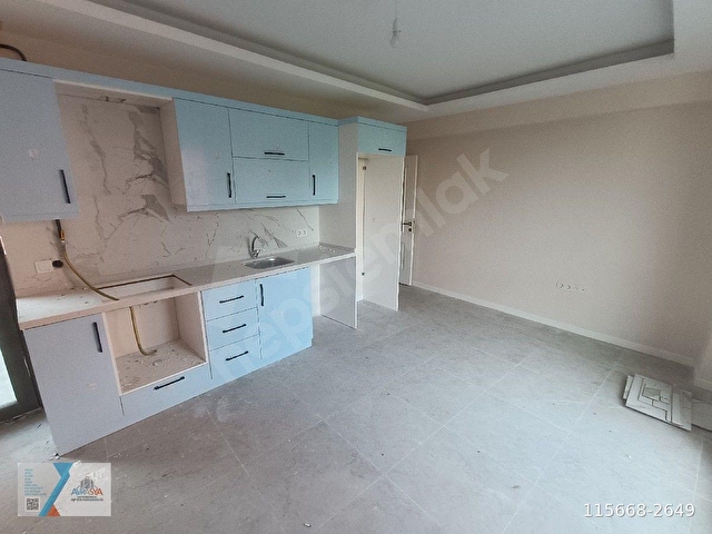 MERKEZDE CADDE ÜZERİNDE ARAKAT SIFIR DAİRE - Görsel 5
