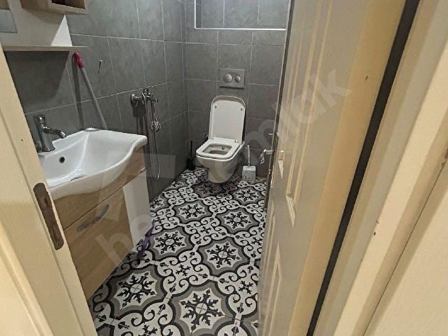 EŞYALI DUBLEKS 3+1 KURTULUŞTA METROYA 8-10 DAKİKA MESAFEDE TERASLI, ÇİFT MUTFAK, ÇİFT WC - Görsel 23