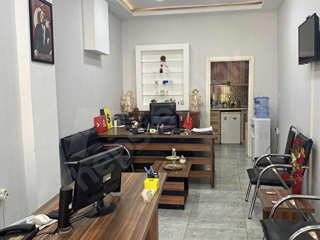 BUCA YILDIZDA CADDE ÜZERİ KİRALIK DÜKKAN 90 m2