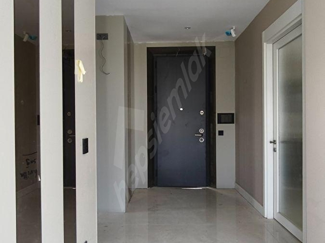 ŞAMBAYADINDA SIFIR SİTEİÇERİSİNDE 5+1 HAVUZLU&GÜVENLİKLİ VİLLA - Görsel 13