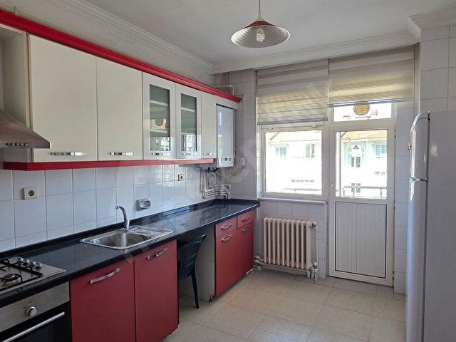 ŞÜKRÜPAŞA MAH. KISMİ EŞYALI KİRALIK 3+1 DAİRE - Görsel 27