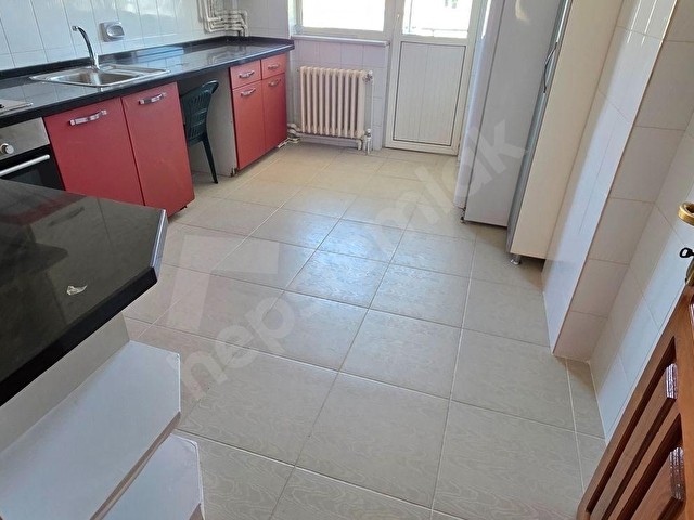 ŞÜKRÜPAŞA MAH. KISMİ EŞYALI KİRALIK 3+1 DAİRE - Görsel 26