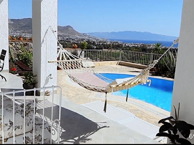 Özel Havuzlu Deniz Manzaralı 4+2 Tripleks Villa Kiralık - Görsel 2