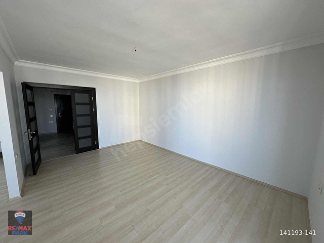 REMAX PARK BARLAS GÜRLERDEN 4 MEVSİMDE DENİZ MANZARALI 4+1 - Görsel 7