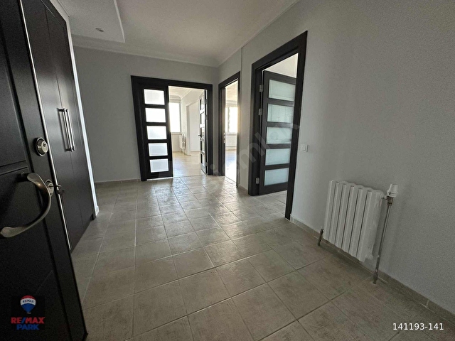 REMAX PARK BARLAS GÜRLERDEN 4 MEVSİMDE DENİZ MANZARALI 4+1 - Görsel 3