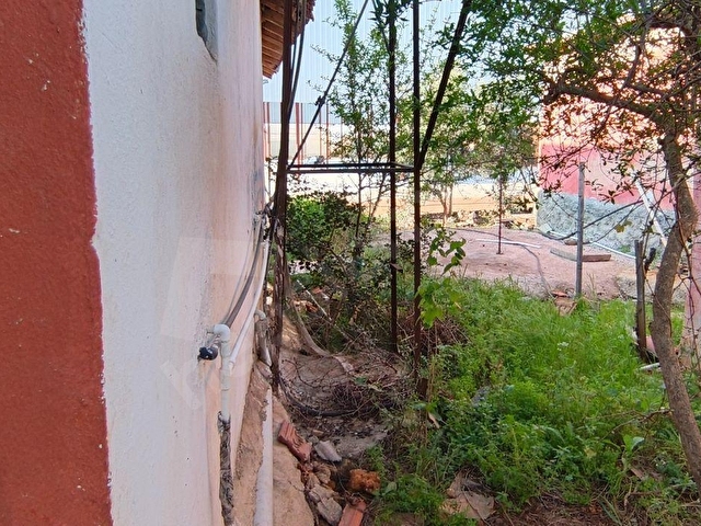 DEĞERLENEN AKSU’DA 500 M² HİSSELİ ARSA İÇİNDE MÜSTAKİL 2+1 EV – YATIRIMA UYGUN! - Görsel 10