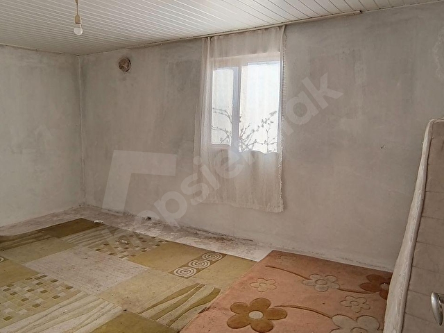 DEĞERLENEN AKSU’DA 500 M² HİSSELİ ARSA İÇİNDE MÜSTAKİL 2+1 EV – YATIRIMA UYGUN! - Görsel 14