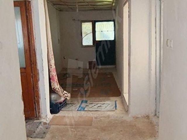 DEĞERLENEN AKSU’DA 500 M² HİSSELİ ARSA İÇİNDE MÜSTAKİL 2+1 EV – YATIRIMA UYGUN! - Görsel 22