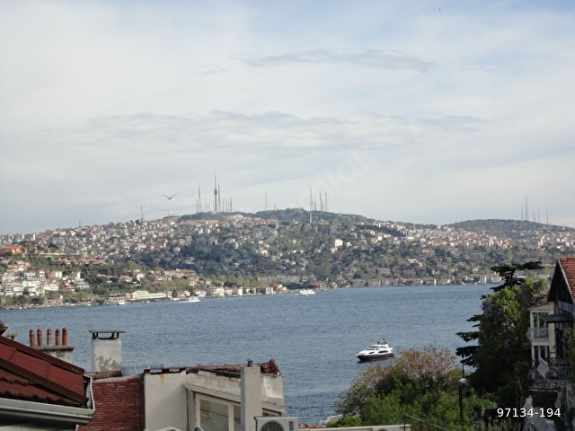 Arnavutköyün en güzel sokağında teras manzaralı cici müstakil,