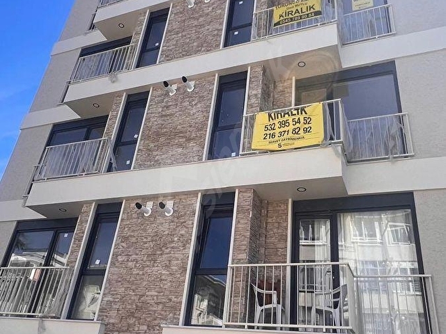 TURUNCU EMLAK ALTAYÇEŞMEDE 2+1 ARAKAT SIFIR KİRALIK SÜPER DAİRE