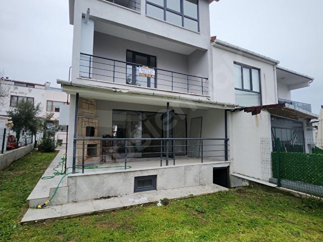 Semillon Sitesinde Kiralık Deniz Sıfır Tripleks Villa - Görsel 3