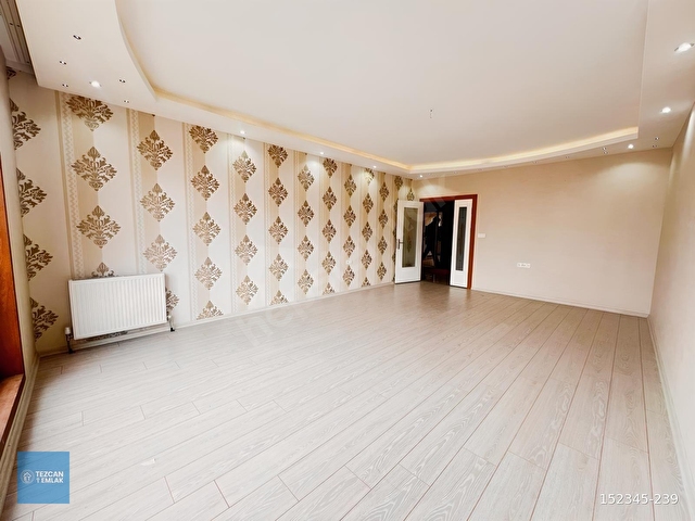 PURSAKLARDA SİTE İÇİNDE 4+1 TERAS BALKONLU LÜKS SATILIK DAİRE