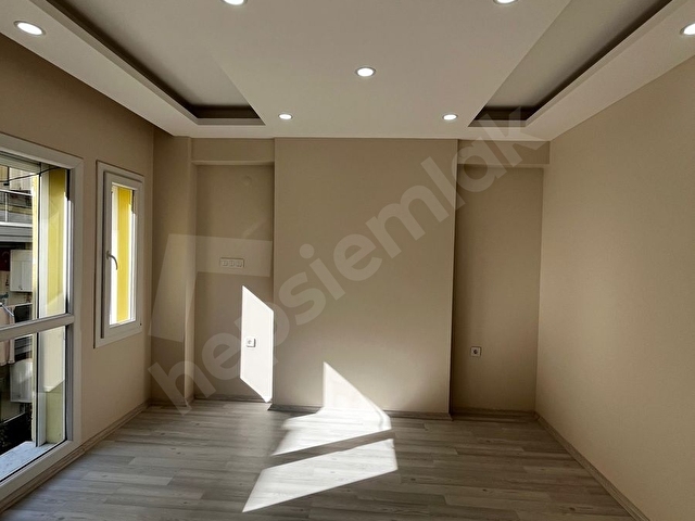 GAZİEMİR IRMAKDA KİRALIK 3+1 DAİRE - Görsel 12