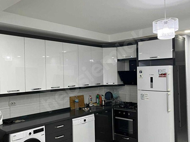 TEKİROVADA FULL YAPILI 140 M2 2+2 SATILIK DAİRE