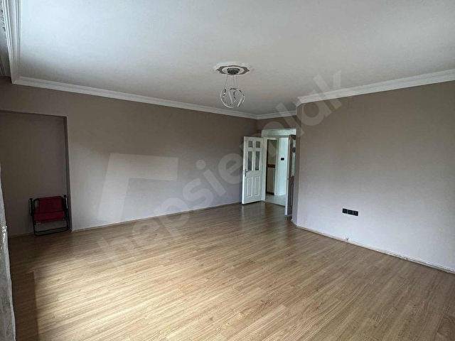 GÜNEYKENT MAHALESİNDE 3+1 160M2 - Görsel 4