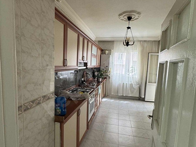 GÜNEYKENT MAHALESİNDE 3+1 160M2 - Görsel 16