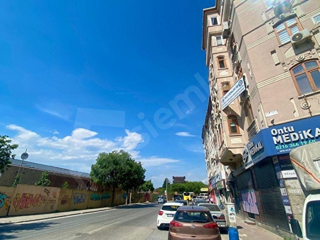 KADIKÖY RIHTIMA YAKIN YENİLENMİŞ KİRALIK OFİS - Görsel 19