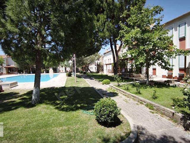 Foça Seçkinler Sitesinde Denizin Başucunda Doğayla Başbaşa Villa - Görsel 12