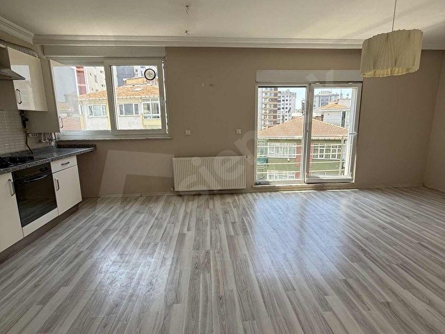 19 MAYIS KAZASKERde IŞIK KOLEJİNE KOMŞU 3+1 ARAKAT KOMBİLİ DAİRE - Görsel 2