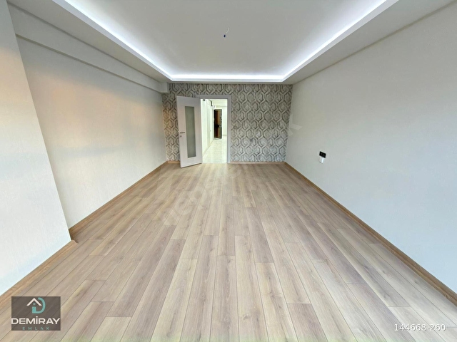 DEMİRAYDAN ÇALDIRAN PROTOKOL YOLU DİBİ 3+1 SIFIR DAİRELER ACİL - Görsel 10