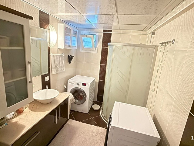 EVONADAN GÜZELYURT MÜKEMMEL KONUMLU FERAH 3+1 ARA KAT DAİRE - Görsel 24