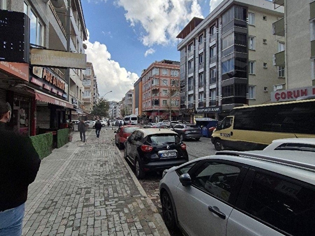 M K Paşa mah metrobüse yürüme mesafesinde 130m2 kiralık