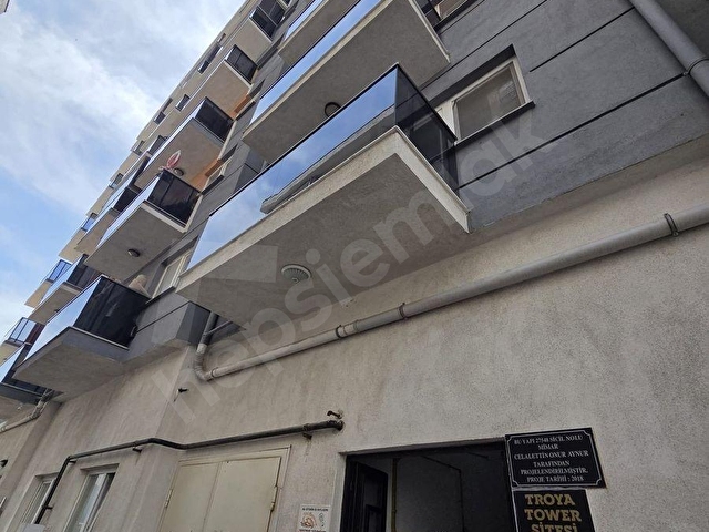 TROYA TROWER SİTESİNDE SATILIK DAİRE 1+1 BALKONLU - Görsel 11