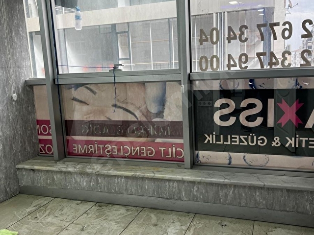 ÇEŞİT EMLAK HAZNEDAR YÜRÜYÜŞYOLUNDA YENİ BİNADA 100M2 OFİS KATI - Görsel 10