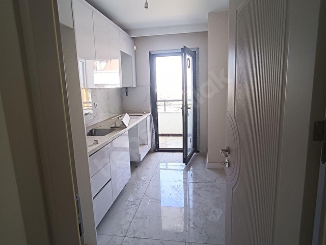 BELEDİYE VE KAYMAKAMLIĞA YAKIN YERDEN ISITMALI 2+1 DAİRE - Görsel 11