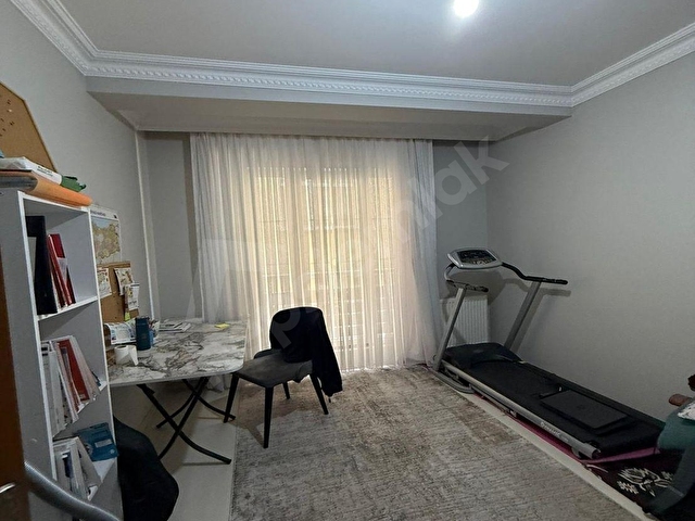 MERKEZ EMLAKTAN METROBÜSE YÜRÜME MESAFESİNDE 2+1 ARA KAT DAİRE - Görsel 9