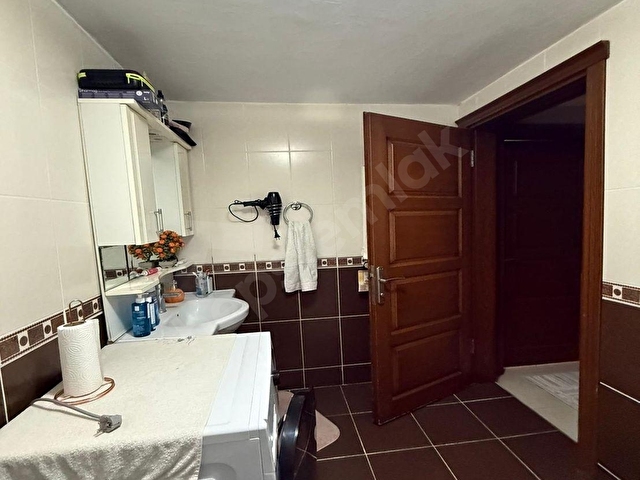 MERKEZ EMLAKTAN METROBÜSE YÜRÜME MESAFESİNDE 2+1 ARA KAT DAİRE - Görsel 7