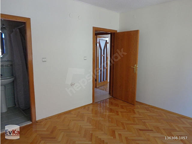 Çankaya Birlik Mahallesinde; Geniş 3 Oda 1 Salon, 1.Kat, Açık/Kapalı Otoparklı, Satılık Daire... - Görsel 26