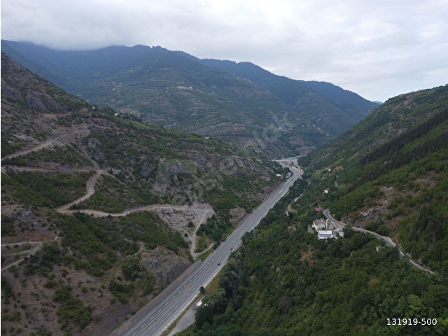 YALI GAYRİMENKULDEN HAMSİKÖY YOL ÜZERİ YOLA CEPHE 3134m2 TEK TAPU