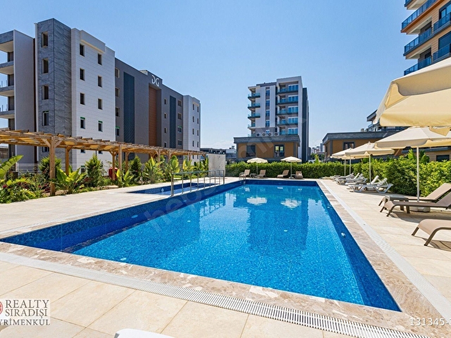 ALTINTAŞIN KALBİNDE İSKANLI, SIFIR, HAVUZ MANZARALI EŞYALI 2+1 - Görsel 8