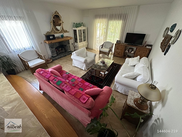 Çeşme Alaçatı Merkeze Yakın Nilberkden Bahçeli Kiralık Villa - Görsel 10