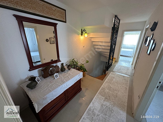 Çeşme Alaçatı Merkeze Yakın Nilberkden Bahçeli Kiralık Villa - Görsel 25