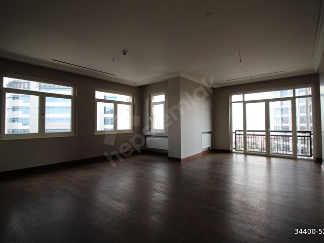 Emaar Square C Blokta 160m2 Net 3.5+1 Hizmetli Odalı Kiralık - Görsel 2