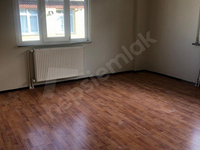 SATILIK 2+1 CADDE ÜZERİ MERKEZİ KONUM - Görsel 4