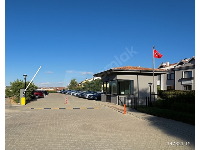 DENİZ TEPE EVLERİNDE SATILIK 4+1 VİLLA - Görsel 24