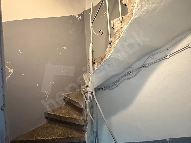 BEYOĞLUN DA VİZE MERKEZİNE 2 DK SATILIK BİNA - Görsel 27