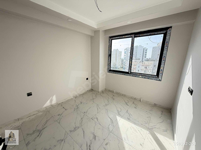 PARLADAN LİPARİS KREMLİN DE AQUA PARKLI SIFIR 1+1 LÜX DAİRE - Görsel 12