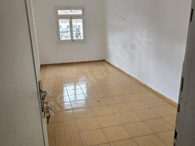 Egestate Gayrimenkulden Kemeraltında merkezi yerde kiralık ofisler - Görsel 12