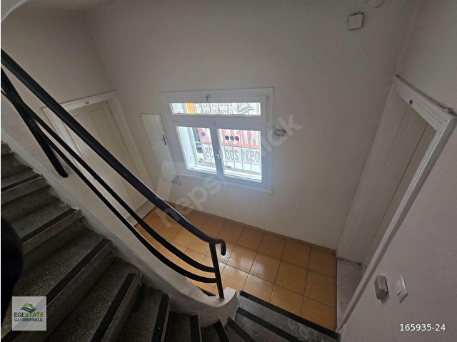 Egestate Gayrimenkulden Kemeraltında merkezi yerde kiralık ofisler - Görsel 8