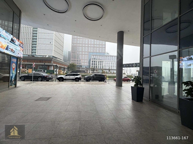 SARPHAN FİNANSPARKTA HAVUZ CEPHELİ KİRALIK OFİS - Görsel 7