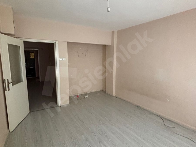 Merkezi Konumda 2+1 Kiralık Daire - Görsel 4