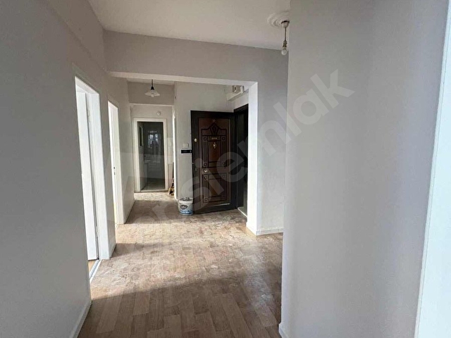Ümraniye / İstiklal Mh.kat 2.asansorsuz.otoparkli.irtifakli - Görsel 3
