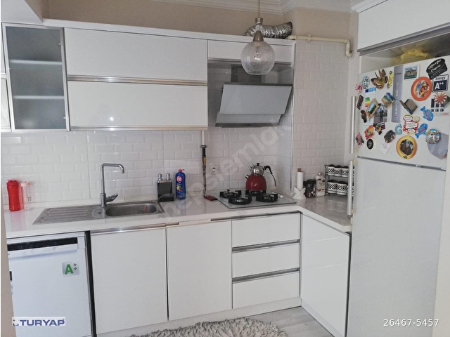 Izmir Uckuyularda Kiralik Bakimli 2 1 Daire 26467 5457 Hurriyet Emlak
