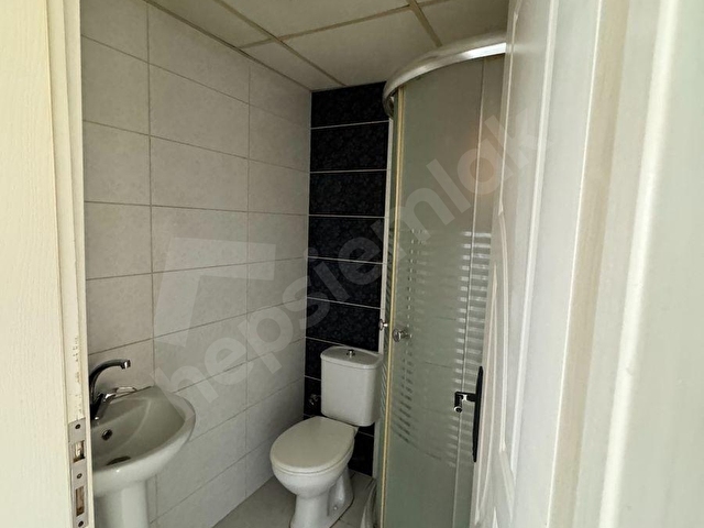 Küçük Çiğlide önü açık ferah geniş Kiralık 3+1 Daire - Görsel 22
