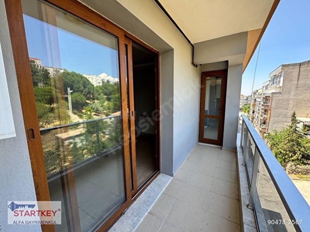 Küçük Çiğlide önü açık ferah geniş Kiralık 3+1 Daire - Görsel 3